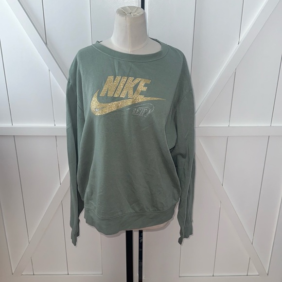 Nike Crewneck Women's Sweatshirt - Picture 1 of 2